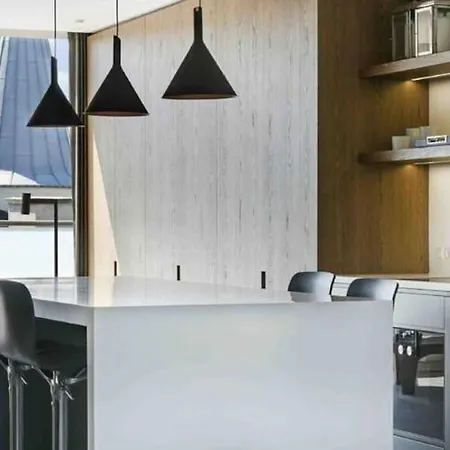 Exclusive Penthouse W Private Rooftop Terrace Apartment *